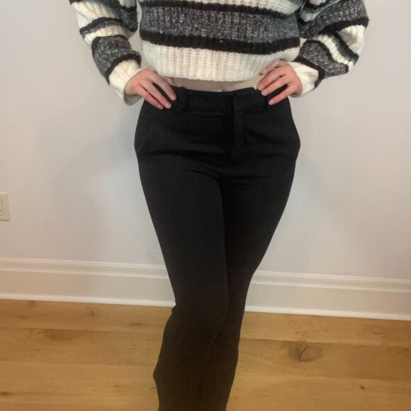 Aritzia Babaton 1-01 Guell Sweater: Oversized Turtleneck Crop. Save $136!! - Picture 4 of 7